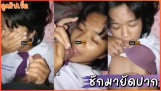 คลิปหลุดนักเรียนใต้ ชักควยมายัดใส่ปากเด็กมัธยมปลายคาชุด เปิดนมแล้วชักใส่นมน้อยเสียงไทยชัดเ